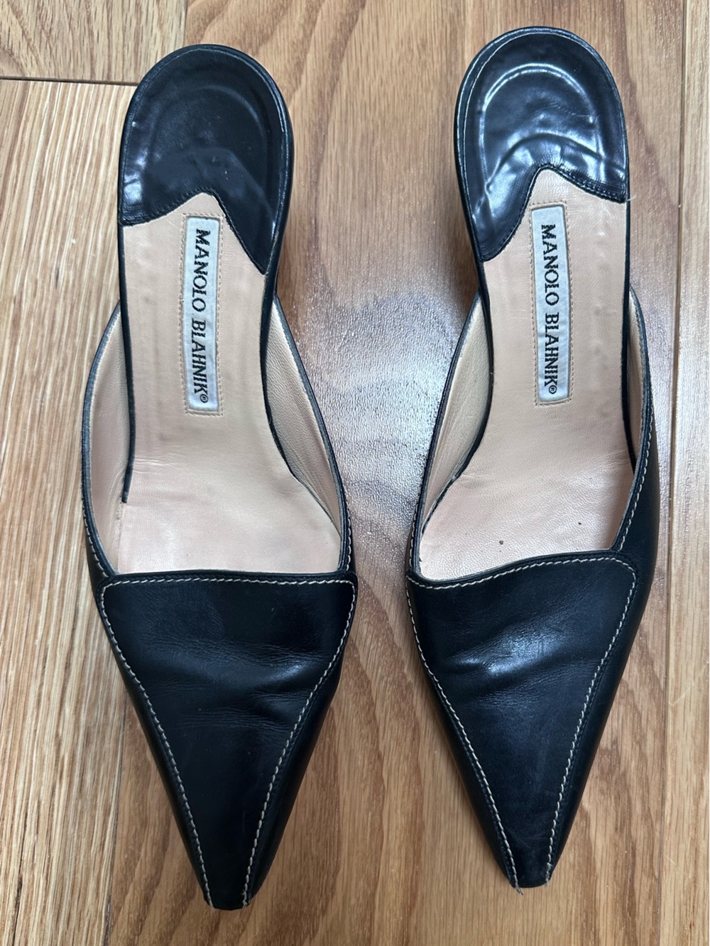 Manolo Blahnik Black Pointed Leather Flats